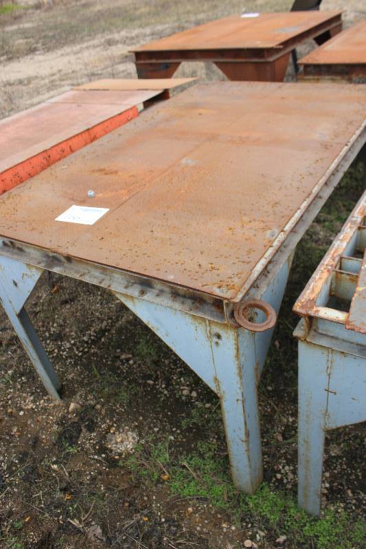 lot 166 image: Metal Welding Table
