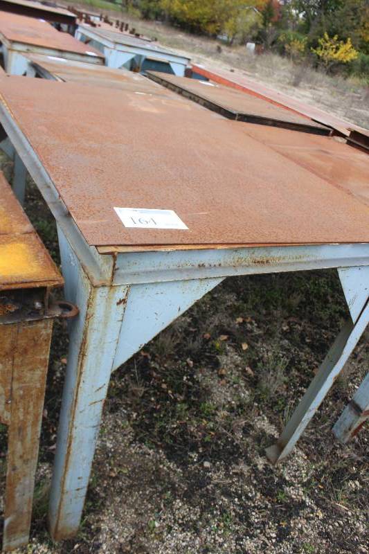 lot 164 image: Metal Welding Table