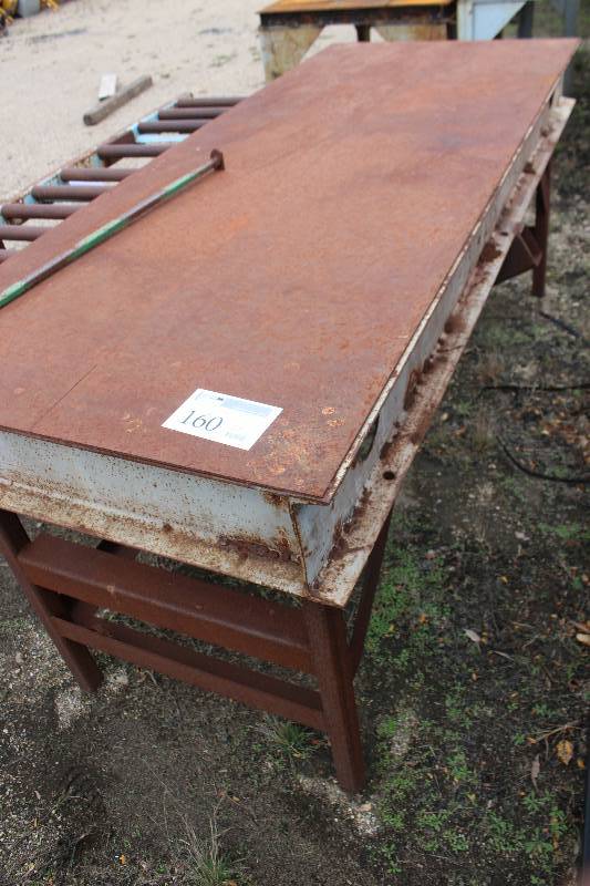 lot 160 image: Metal Welding Table