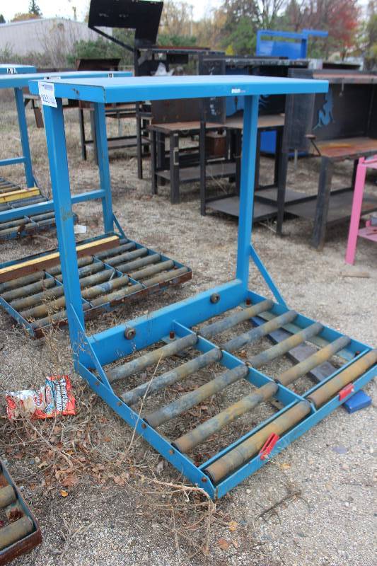lot 222 image: Emersys Pro Series Metal Rack w Rollers