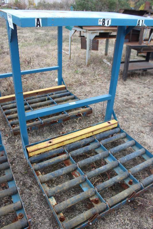 lot 224 image: Emersys Pro Series Metal Rack w Rollers