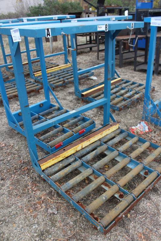 lot 221 image: Emersys Pro Series Metal Rack w Rollers