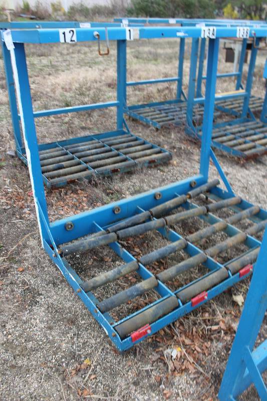 lot 215 image: Emersys Pro Series Metal Rack w Rollers