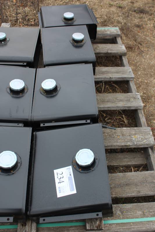 lot 234 image: Lot of (4) Gas Tanks