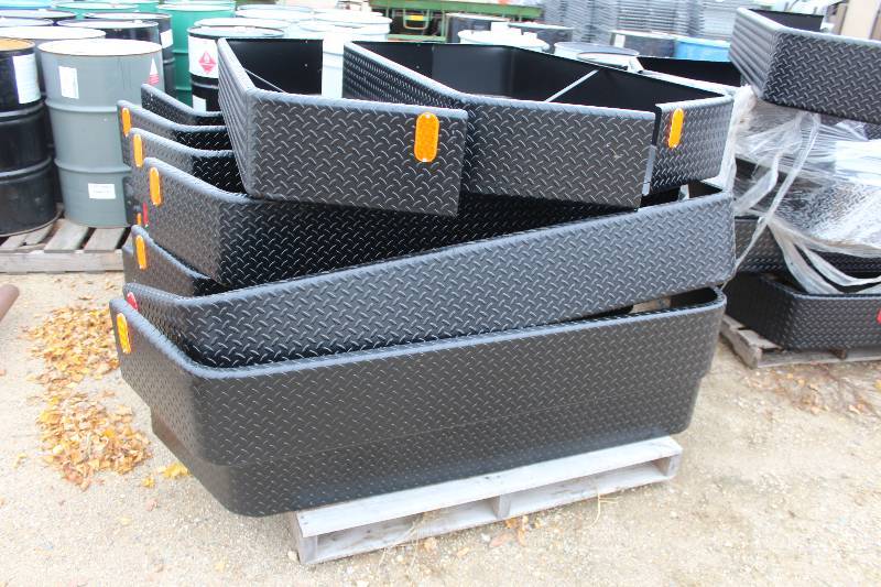 lot 249 image: Lot of (2) Sets of 72in. Fenders