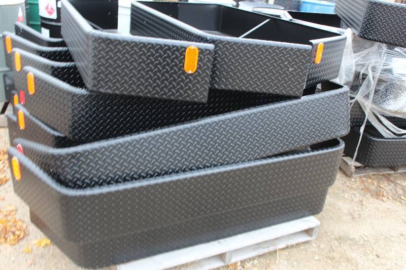 lot 250 image: Lot of (2) Sets of 72in. Fenders