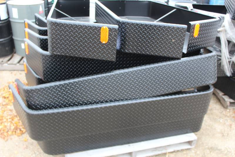 lot 251 image: Lot of (2) Sets of 72in. Fenders