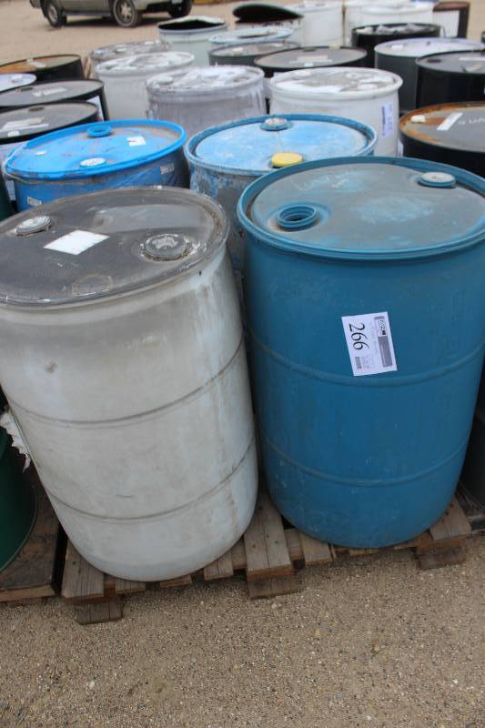 lot 266 image: Lot of (4) Plastic Barrels