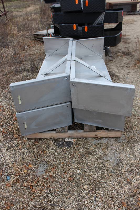 lot 238 image: Lot of (2) Sets of 80in. Fenders