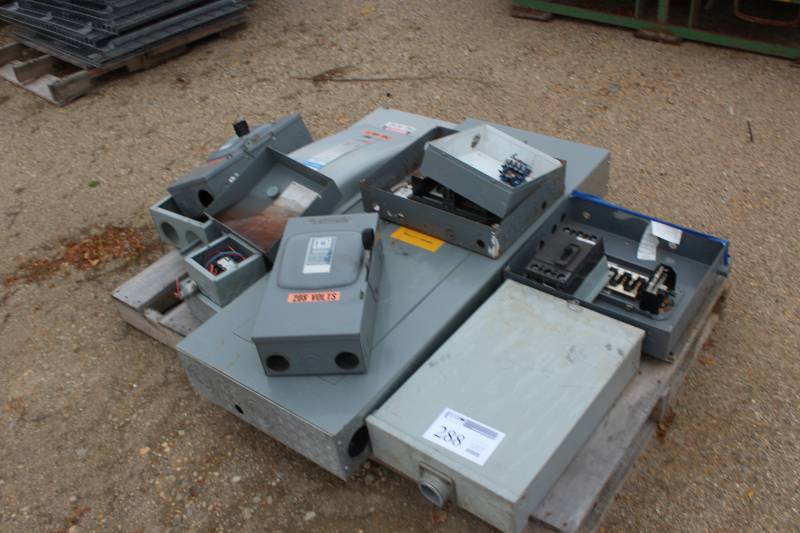 lot 288 image: Pallet Lot of Electrical Panel Boxes