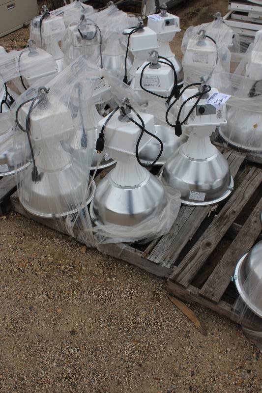 lot 300 image: Pallet Lot of (5) Day-Brite Lighting Luminaire Fitting Commercial Lights