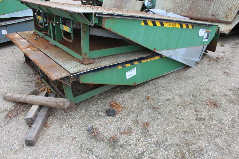 lot 268 image: Kelley DockLevelers 25000lbs. Docking Ramp