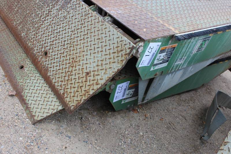 lot 272 image: Kelley DockLevelers 25000lbs. Docking Ramp