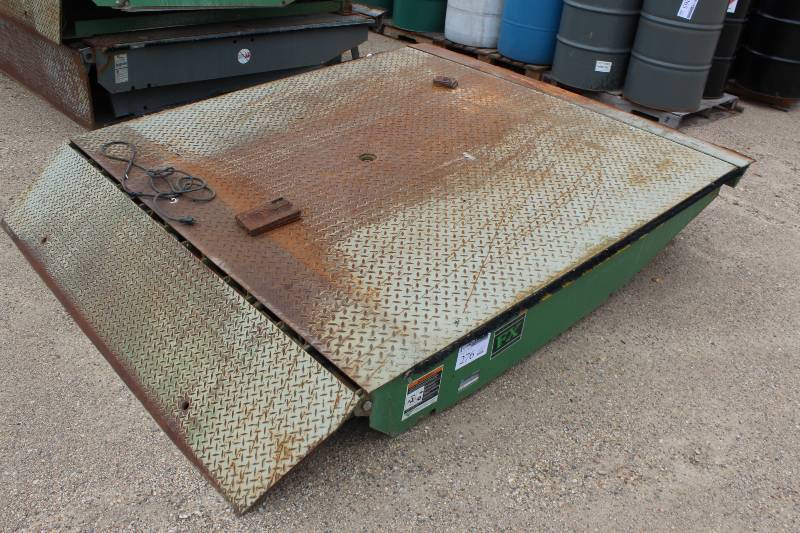 lot 276 image: Kelley DockLevelers 25000lbs. Docking Ramp