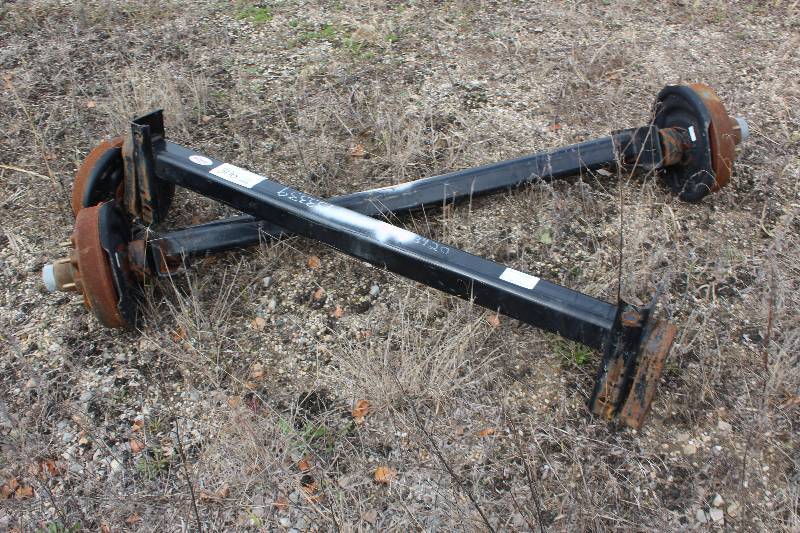 lot 306 image: Lot of (2) Strap Axles