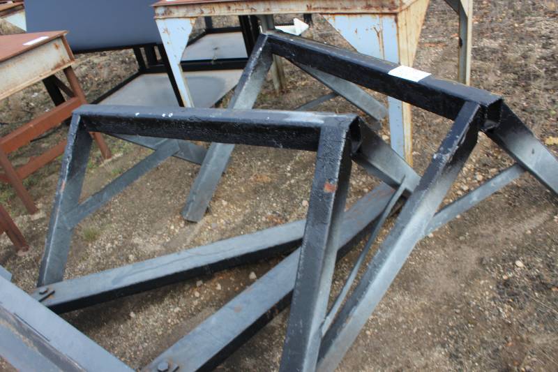 lot 311 image: Lot of (2) Metal Welding Sawhorses