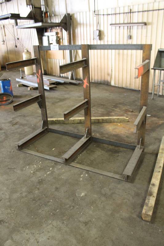 lot 138 image: 3-Tier Steel Rack