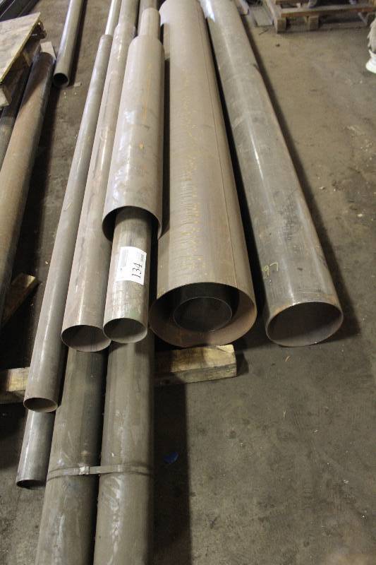 lot 134 image: Pallet Lot of (15) Steel Tubing