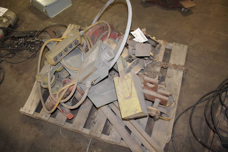 lot 45 image: ManGuard 2-Ton Hoist System