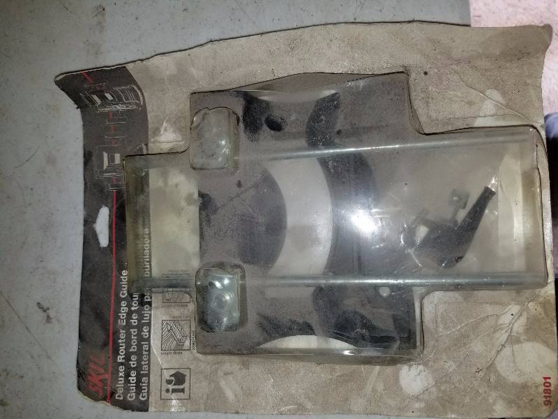 lot 65 image: Router table and Router edge guide (new)