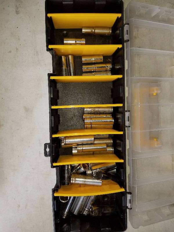 lot 23 image: Metric 38 drive misc sockets 10mm-15mm