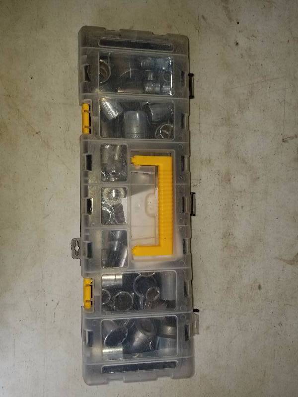 lot 28 image: Standard 12 drive misc sockets 716 to 1 116