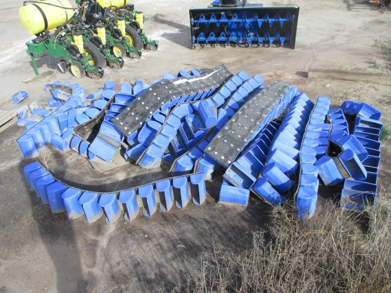 lot 28 image: Elevator Buckets