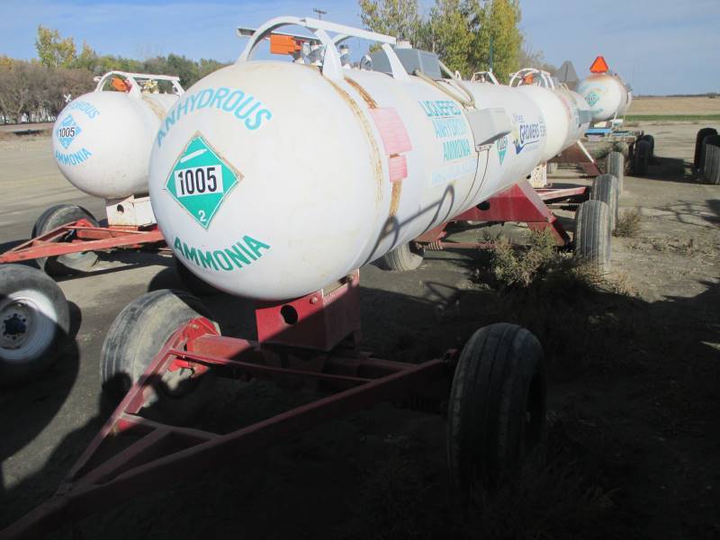 lot 31 image: 1,000 gal Anhydrous TankTrailer