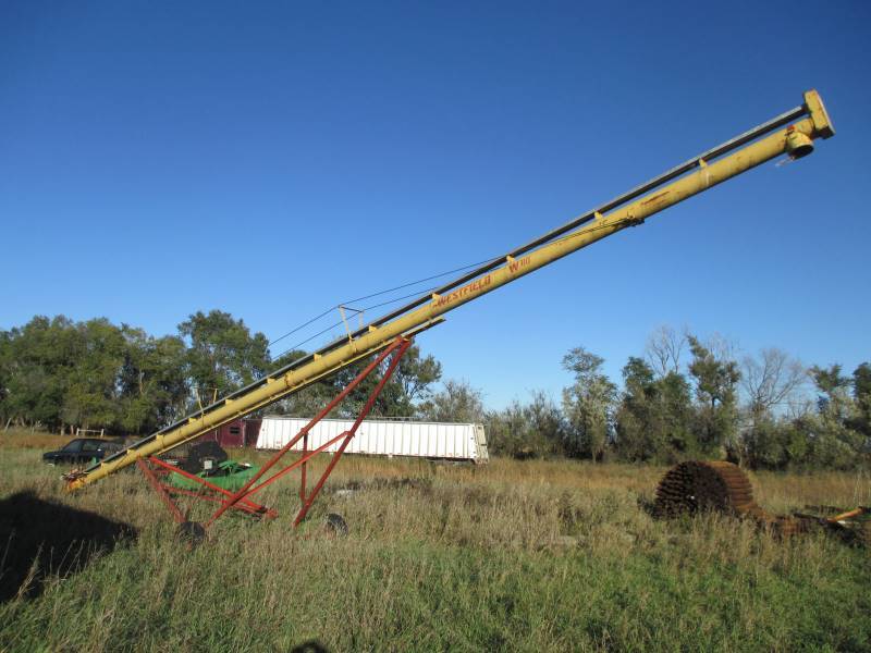 lot 33 image: Westfield W80 56 Auger