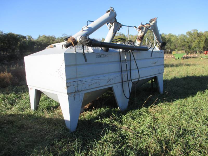 lot 34 image: Stor-King Seed Tender Box