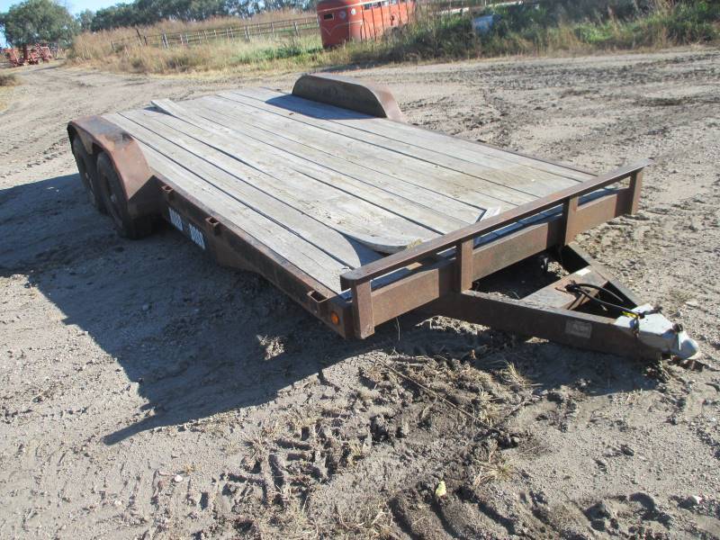 lot 50 image: Road Boss Car Trailer