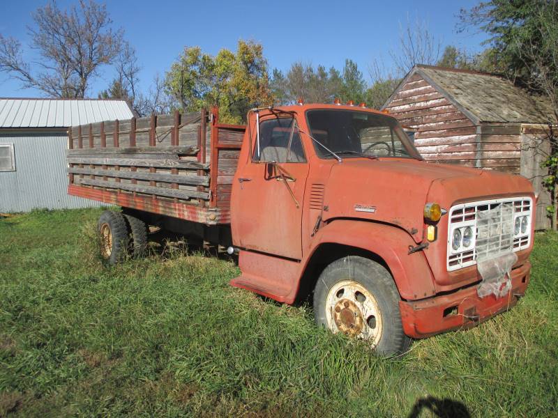 lot 59 image: 1968 GMC 5700 Grain Truck