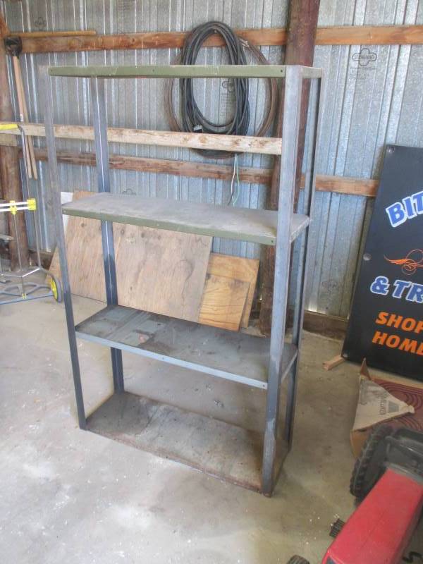 lot 89 image: Metal Rack