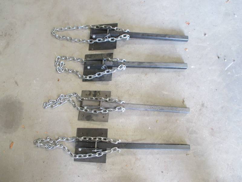 lot 96 image: 4 Wire Gate Latches