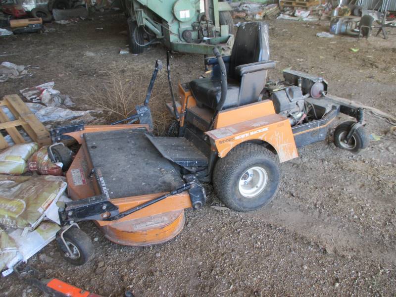 lot 97 image: Woods 6200 Front Deck Mower
