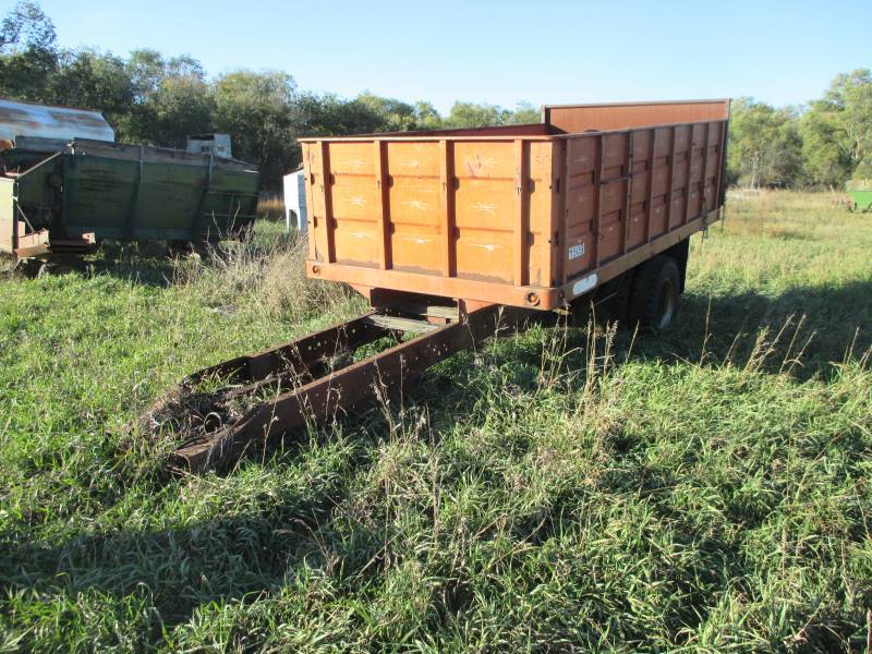 lot 103 image: 14 Grain Box Dump Trailer