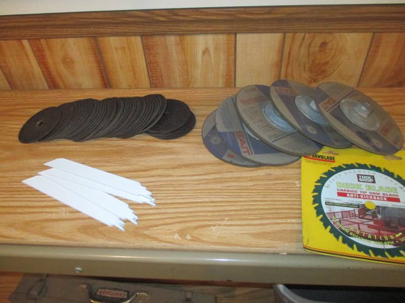 lot 118 image: Cut Off Wheels, Grinding Stones, Saw Blades