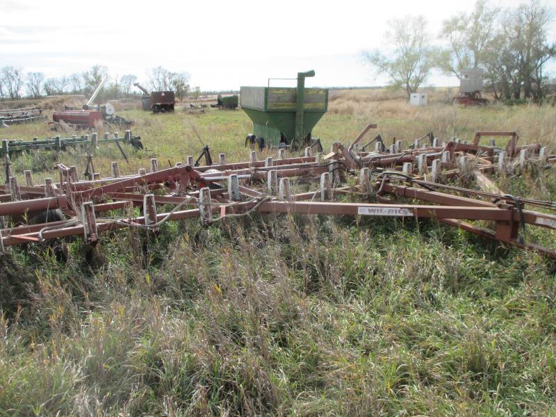 lot 90 image: 30 Wil-Rich Chisle Plow wSummers Harrow