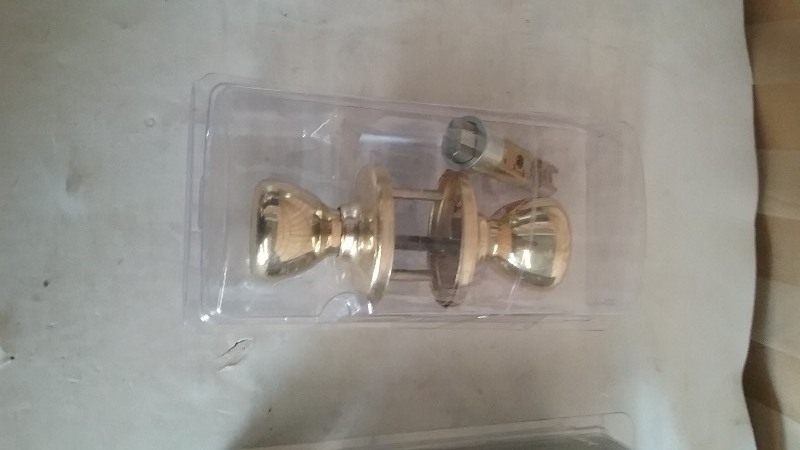 Kwikset Set, Bedroom and Closet Knobs
