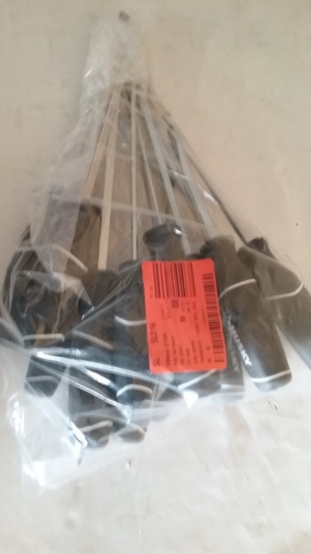 13 Husky Screw Drivers