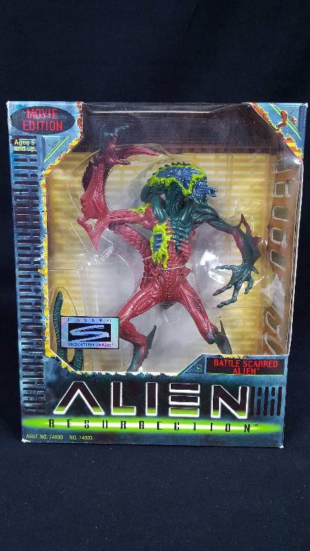 lot 182 image: Alien Action Figure Movie Edition