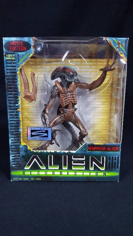 lot 183 image: Alien Action Figure