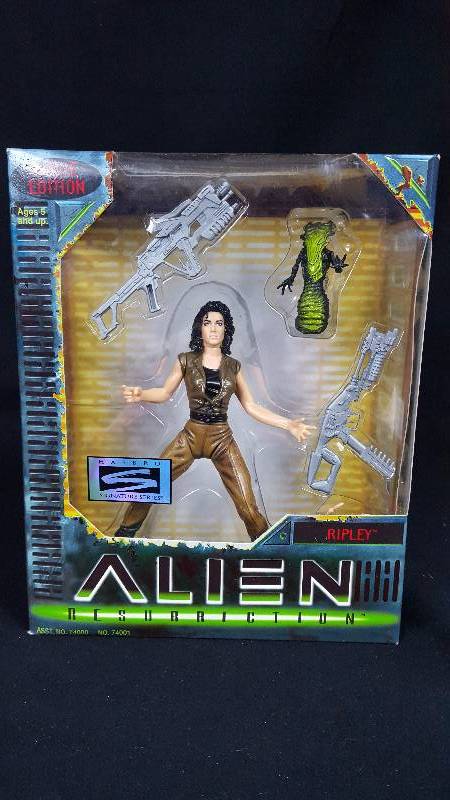 lot 184 image: Alien Action Figure