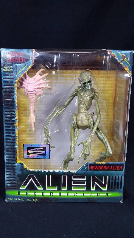 lot 187 image: Alien Action Figure