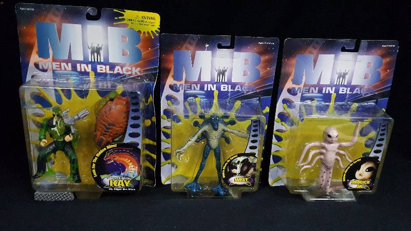 lot 232 image: Men In Black MIB Action Figures