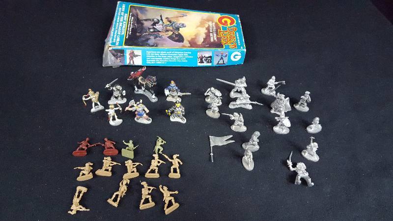 lot 247 image: Grenadier Dragon Lords Metal Figures