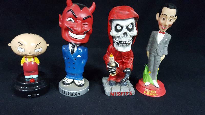 lot 276 image: Bobble Heads