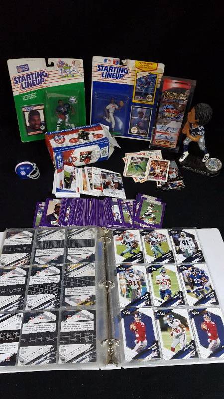 lot 277 image: Baseball Cards & Figures