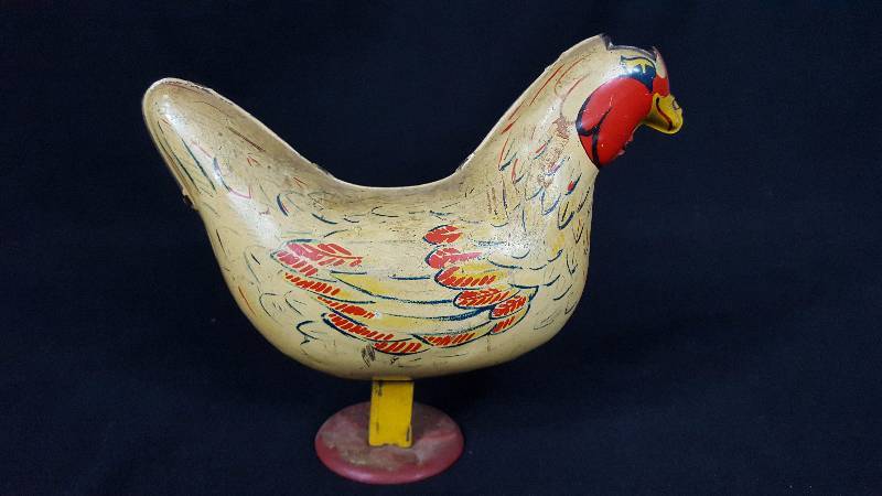 lot 319 image: Wyandotte Tin Chicken