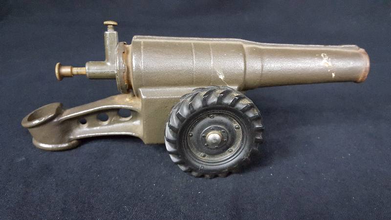 lot 320 image: Big Bang Cast Iron Cannon